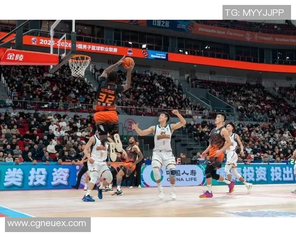 山东高速与四川男篮激战回顾精彩视频重温比赛瞬间与精彩表现 山东高速与四川男篮激战回顾精彩视频重温比赛瞬间与精彩表现