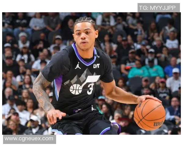 前史留名一战!爵士后卫乔治6投0中 0分8失误